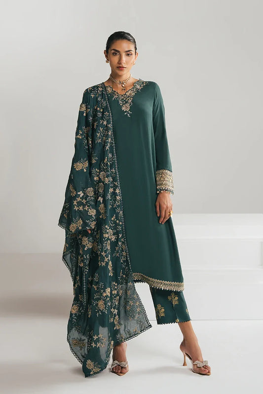 Picture of <!--p-->Cross Stitch - Luxe Atelier Vol 4 - Emerald Green - Available at Raja Sahib
