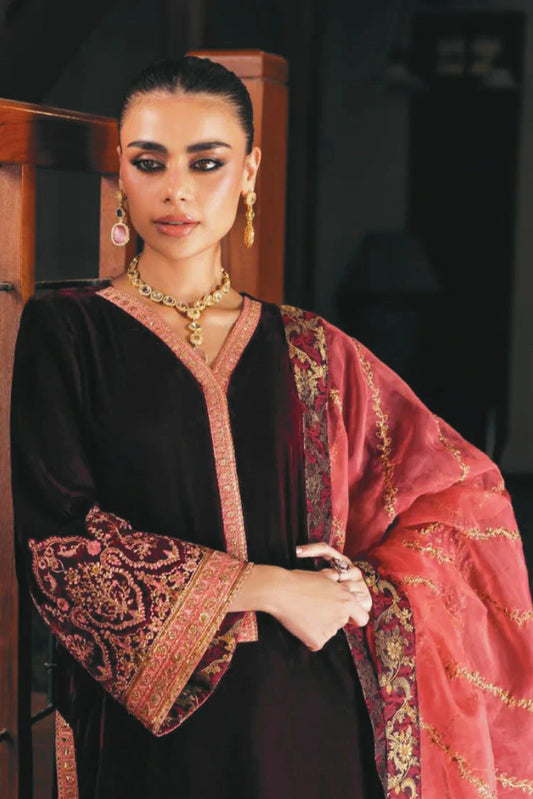 Picture of Zainab Chottani - Luxury Velvet Collection - 06 Aima - Unstitched - Available at Raja Sahib