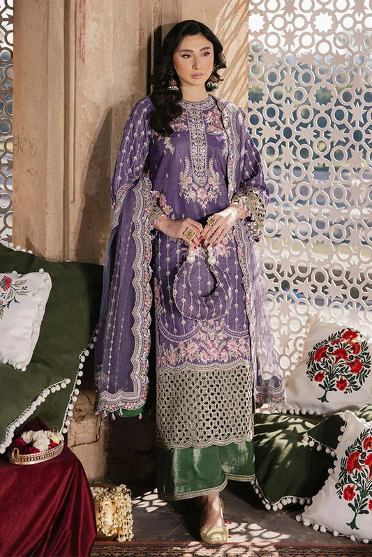 Picture of Zarizaa - Mukhtar e Khaas Festive Velvet Collection - 01 Unab - Unstitched - Available at Raja Sahib