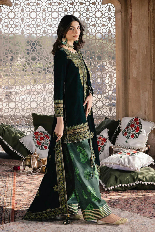 Picture of Zarizaa - Mukhtar e Khaas Festive Velvet Collection - 04 Najaf - Unstitched - Available at Raja Sahib