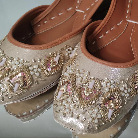 Picture of <!--do-->Gold Moonlight Khussa - Available at Raja Sahib