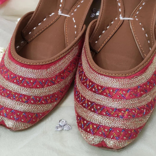 Picture of <!--dp-->Red Velvet Tilla Khussa - Available at Raja Sahib