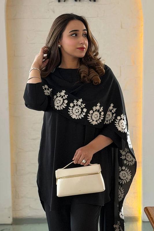 Picture of Manahils - Monochrome Drape - Available at Raja Sahib