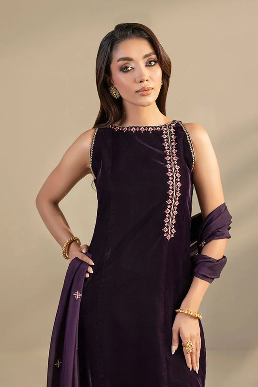 Mavie - Noir Luxury Velvets - Astra