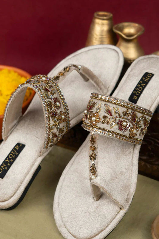 Picture of On Your Feets - Kolhapuri - Zar-e-Ivory Royale - Available at Raja Sahib