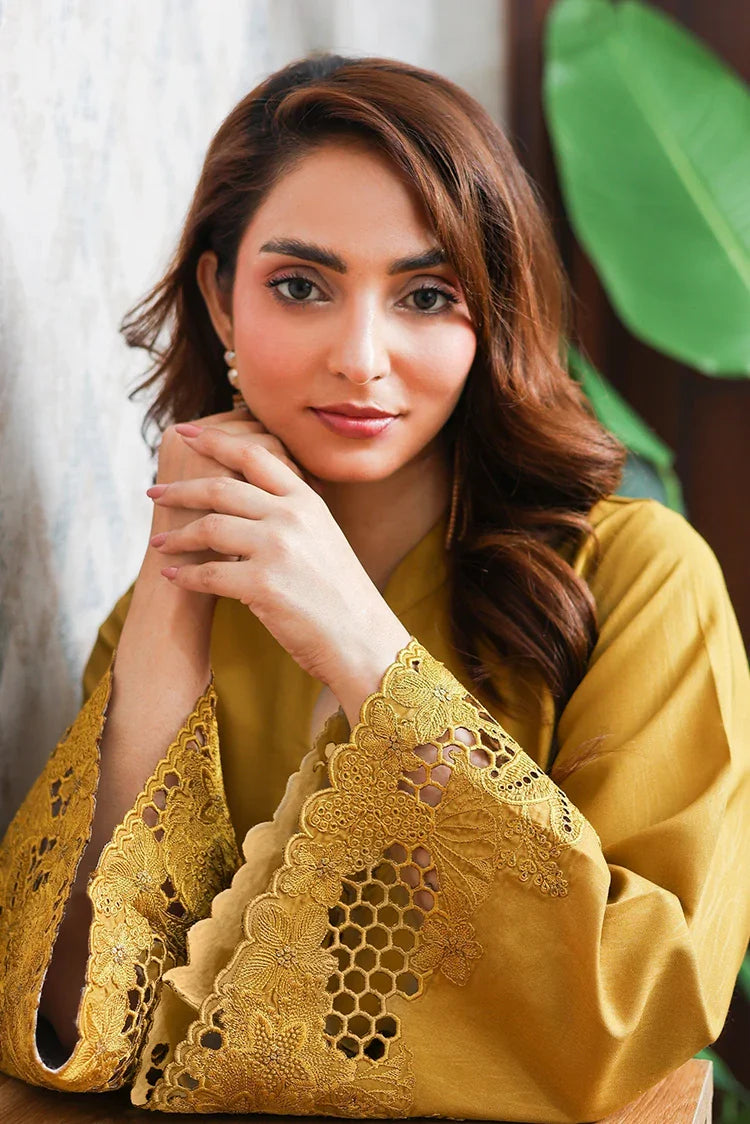 Picture of Tessa - Essentials - Golden Patel - Available at Raja Sahib