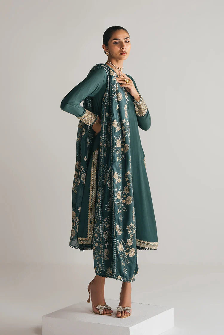 Picture of <!--p-->Cross Stitch - Luxe Atelier Vol 4 - Emerald Green - Available at Raja Sahib