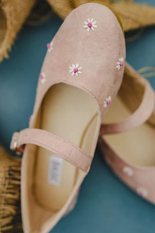 Picture of Chapter 13 - Mary Jane - Daisy Dots - Available at Raja Sahib