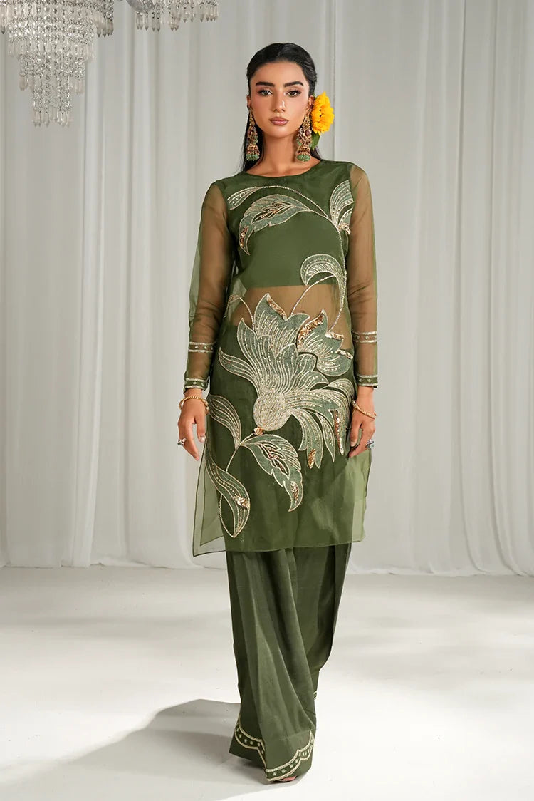 Picture of Amber Imran - The Luxe Soiree - Mehndi Muse - Available at Raja Sahib