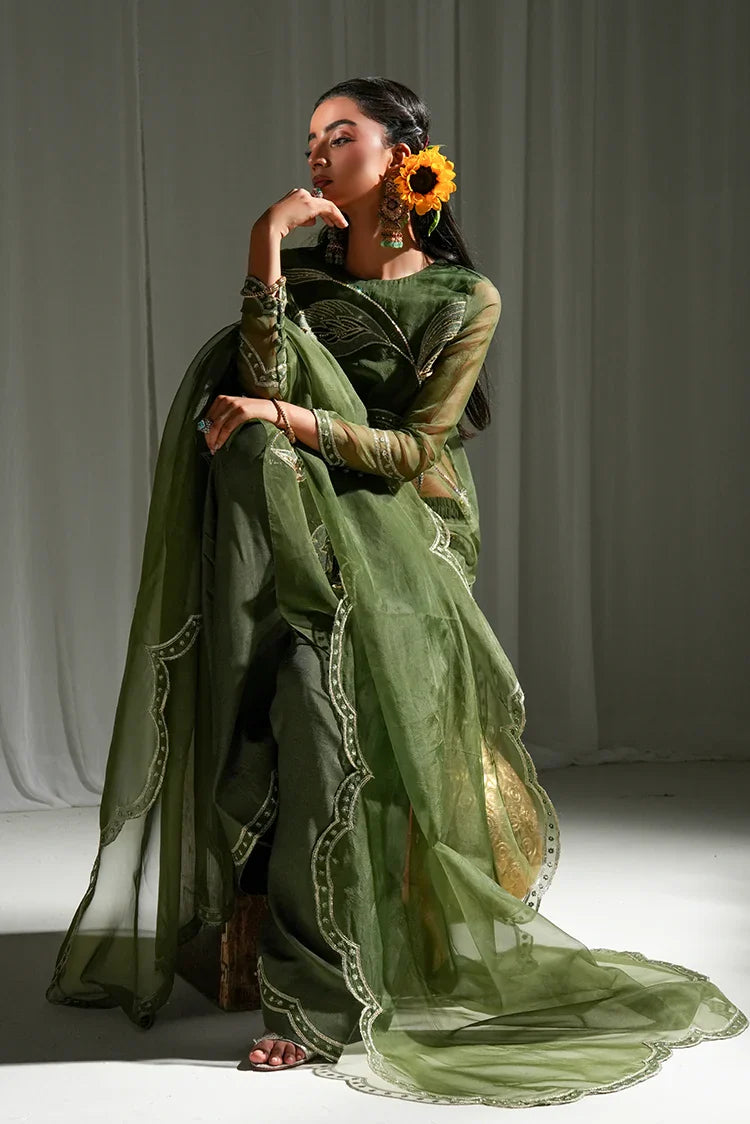 Picture of Amber Imran - The Luxe Soiree - Mehndi Muse - Available at Raja Sahib