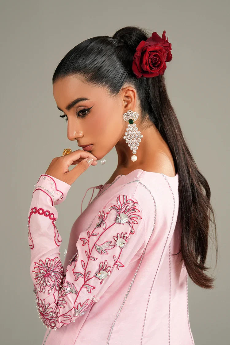 Picture of Amber Imran - The Luxe Soiree - Rose Aura - Available at Raja Sahib