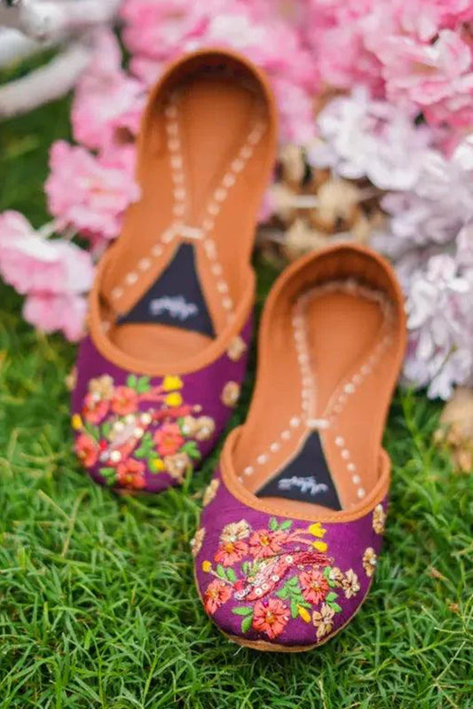 Picture of Saheliyan - Phool Collection - Allium - Available at Raja Sahib