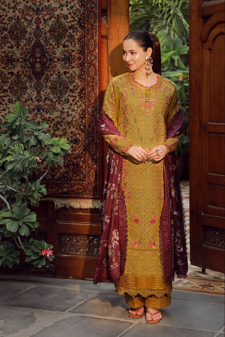 Picture of Maryam Hussain - Winter Shawl Collection - WS25-02-Soz - Unstitched - Available at Raja Sahib