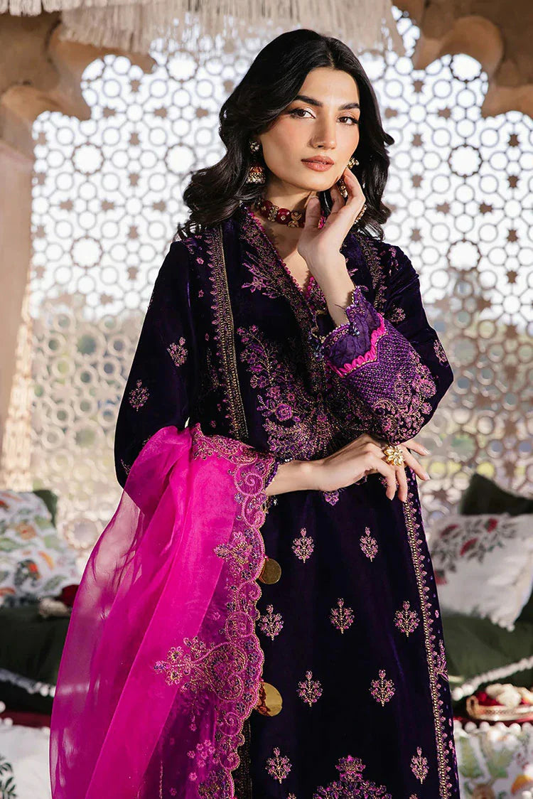 Picture of Zarizaa - Mukhtar e Khaas Festive Velvet Collection - 02 Chamaan - Unstitched - Available at Raja Sahib