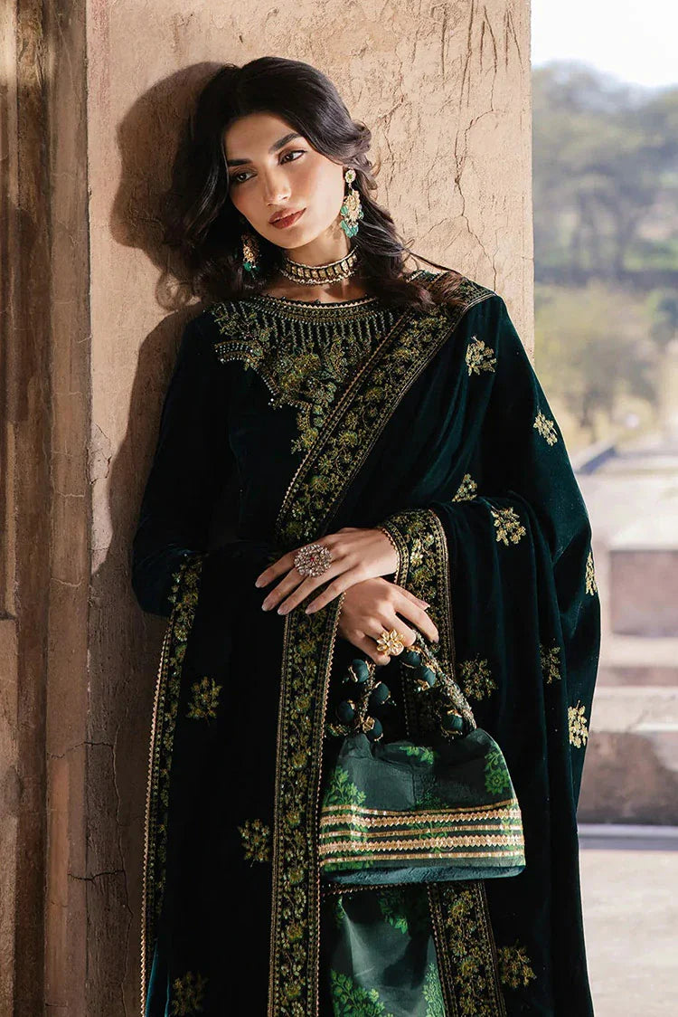 Picture of Zarizaa - Mukhtar e Khaas Festive Velvet Collection - 04 Najaf - Unstitched - Available at Raja Sahib
