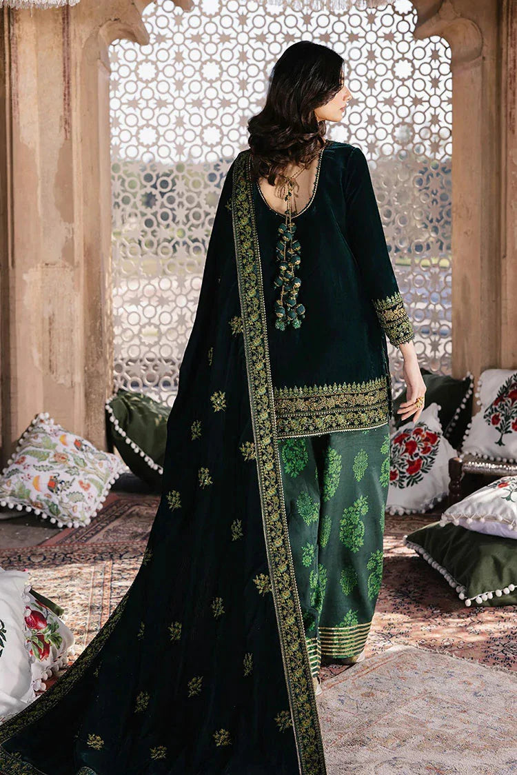 Picture of Zarizaa - Mukhtar e Khaas Festive Velvet Collection - 04 Najaf - Unstitched - Available at Raja Sahib