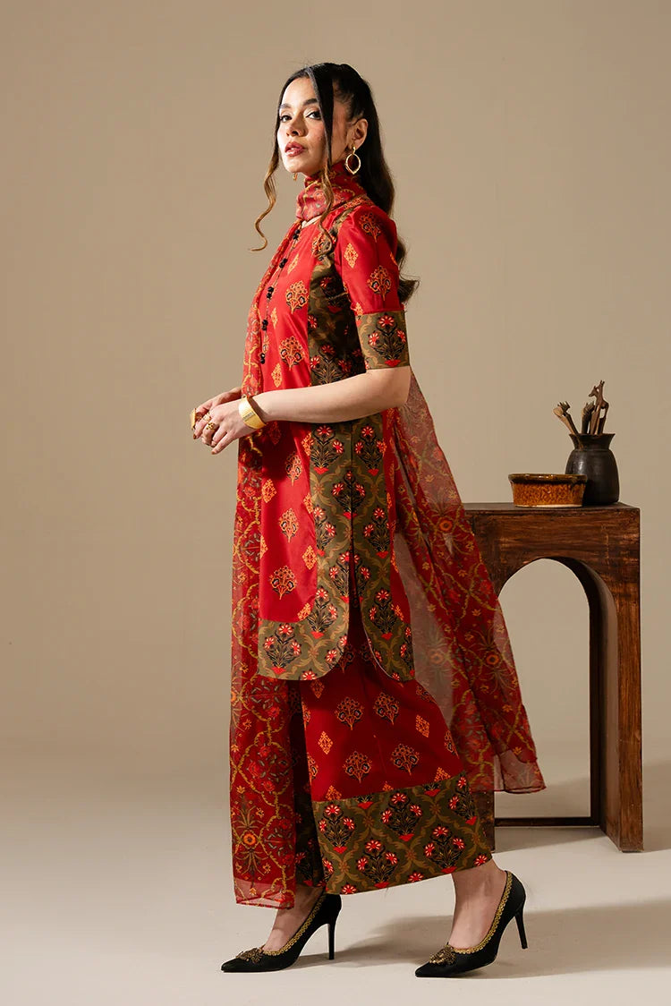 Picture of Maria Osama Khan - Retro Edit - Bloom - Available at Raja Sahib