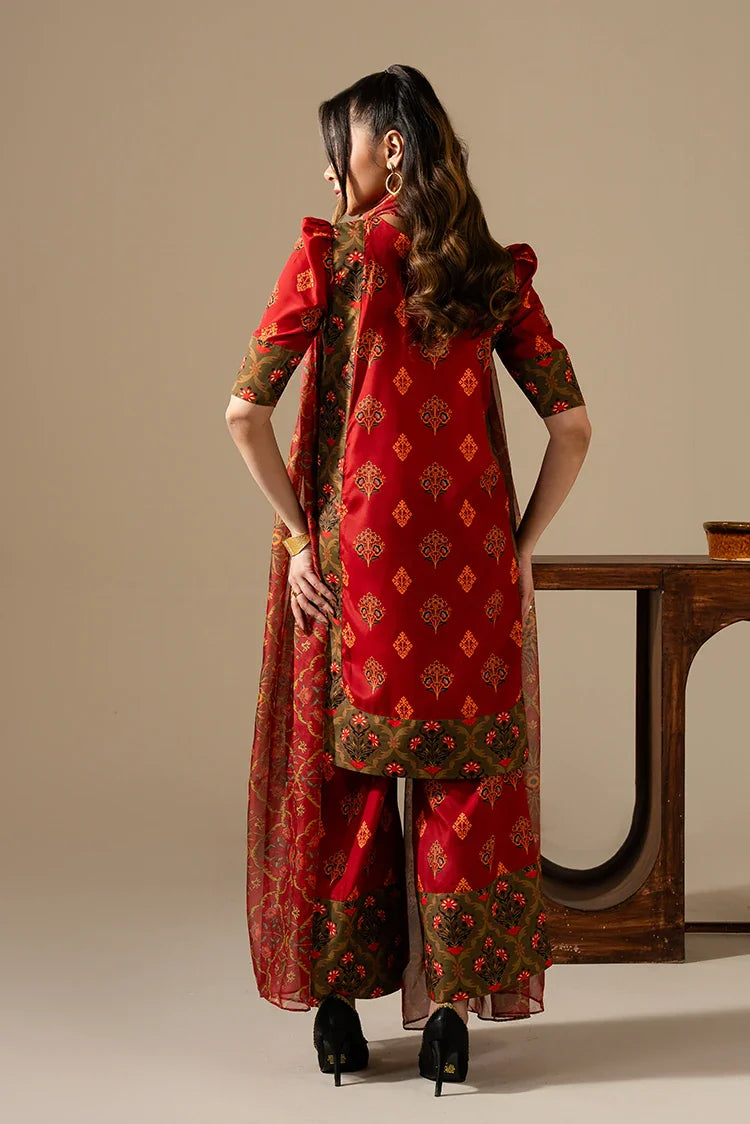 Picture of Maria Osama Khan - Retro Edit - Bloom - Available at Raja Sahib