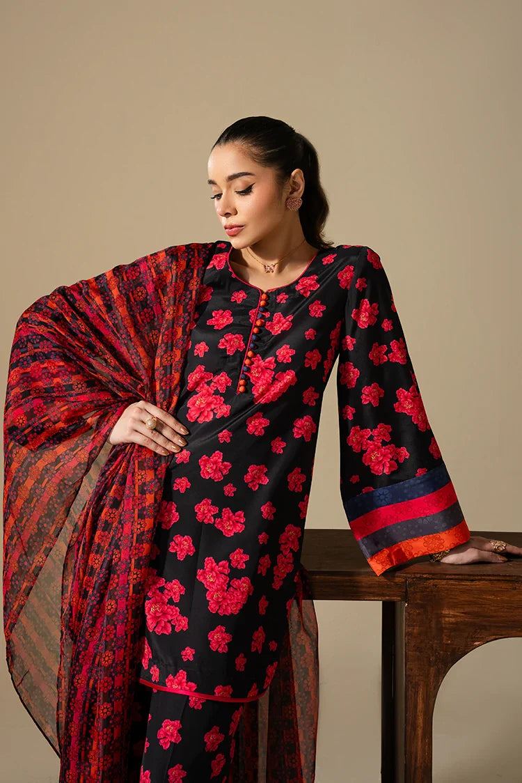 Picture of Maria Osama Khan - Retro Edit - Boho - Available at Raja Sahib