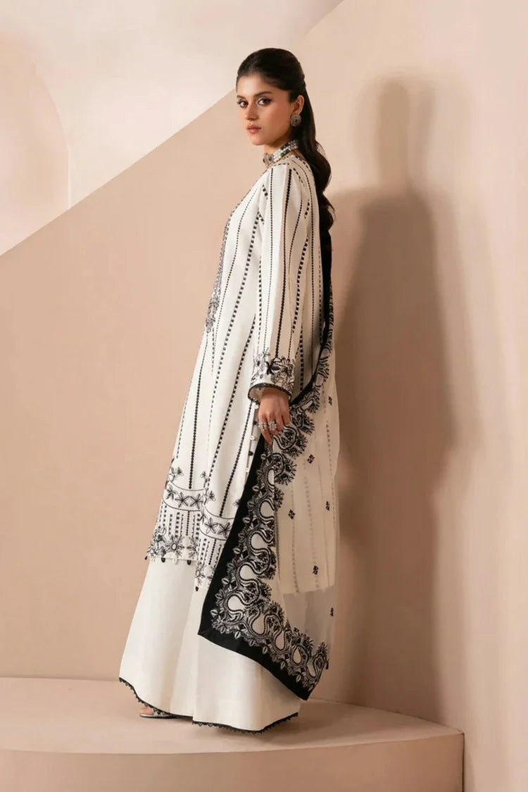 Picture of Xenia - Zaeva Formals - D-05-OMAVI - Unstitched - Available at Raja Sahib