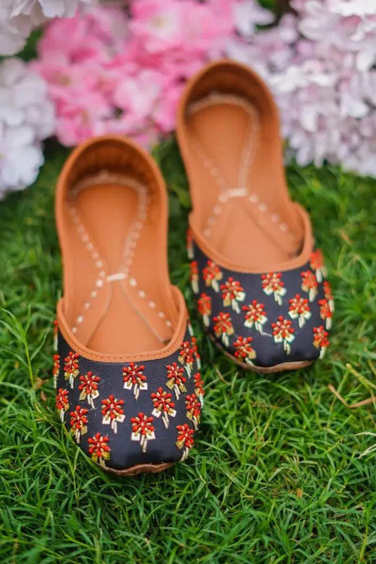 Picture of Saheliyan - Phool Collection - Coral Black - Available at Raja Sahib