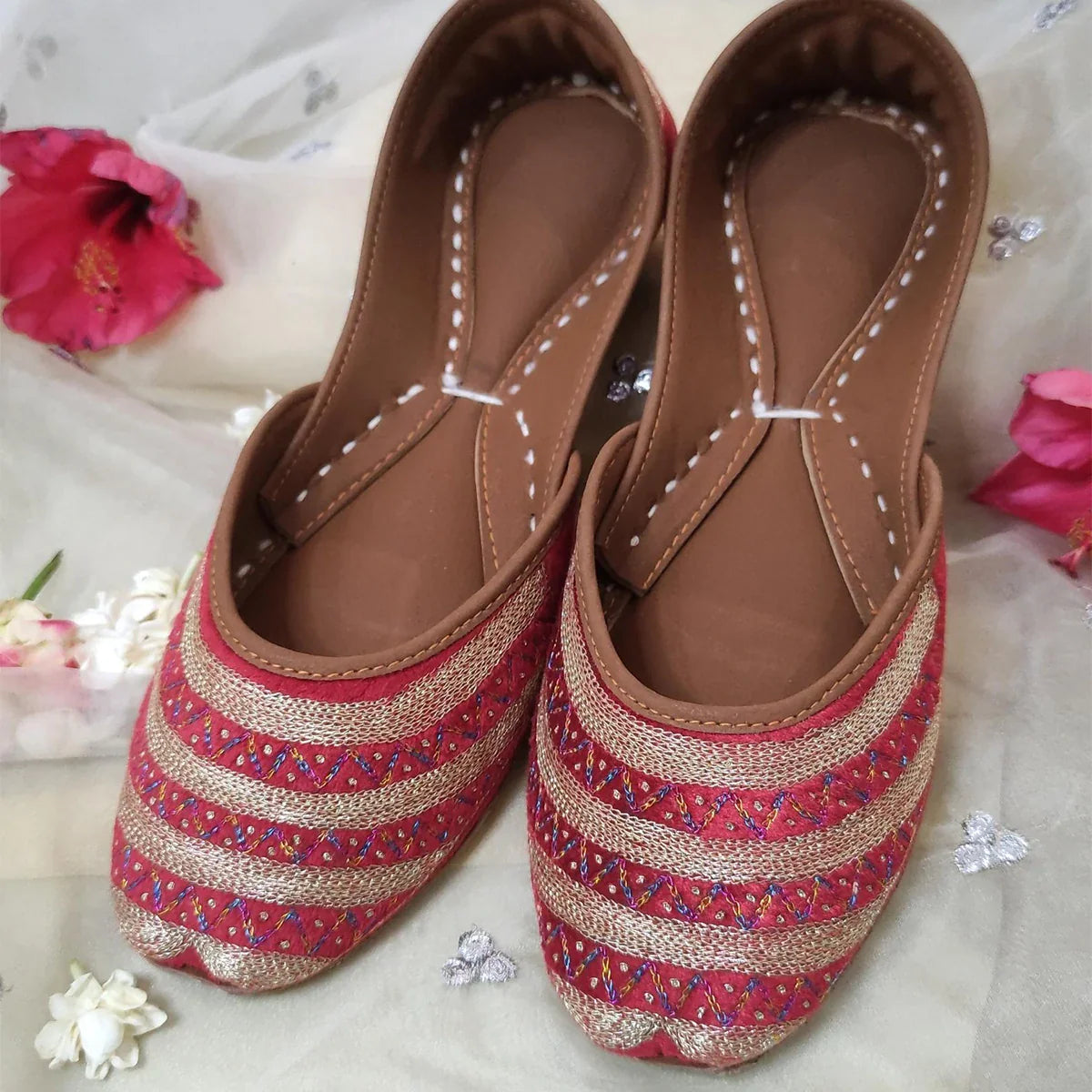 Picture of <!--dp-->Red Velvet Tilla Khussa - Available at Raja Sahib