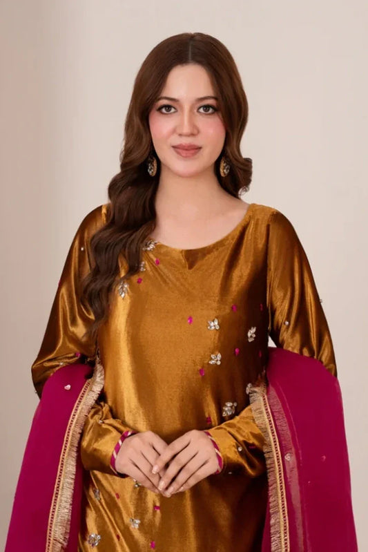 Picture of Emeralds - Golden Radiance - Available at Raja Sahib