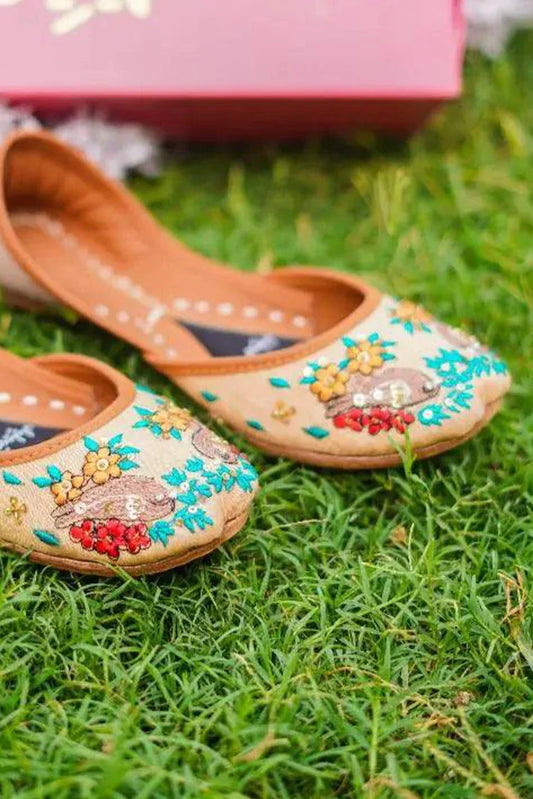 Picture of Saheliyan - Phool Collection - Finch - Available at Raja Sahib