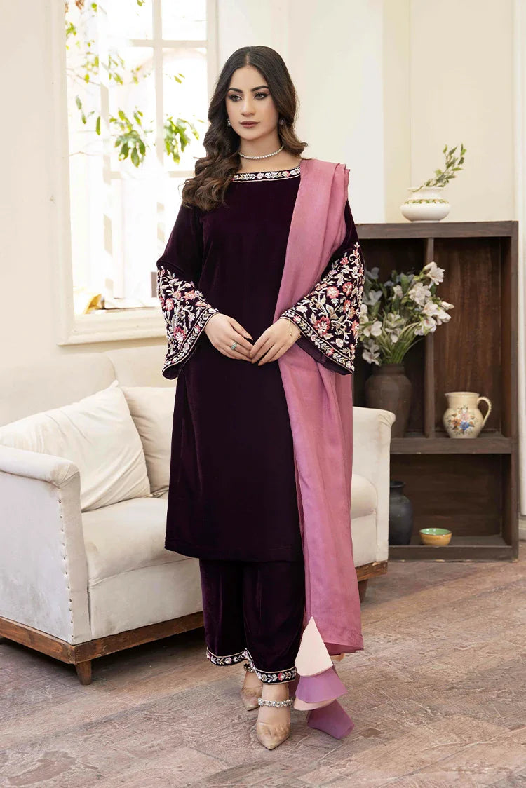 Picture of Hadia Batool - Parizad Collection - Meerum - Available at Raja Sahib