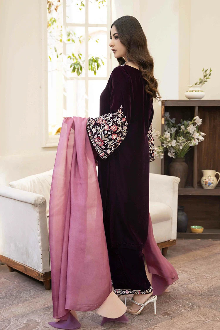 Picture of Hadia Batool - Parizad Collection - Meerum - Available at Raja Sahib