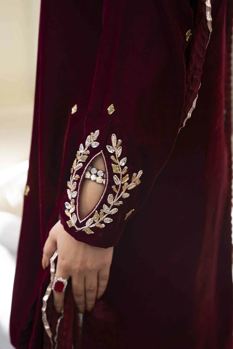 Picture of Hadia Batool - Parizad Collection - Sarooj - Available at Raja Sahib