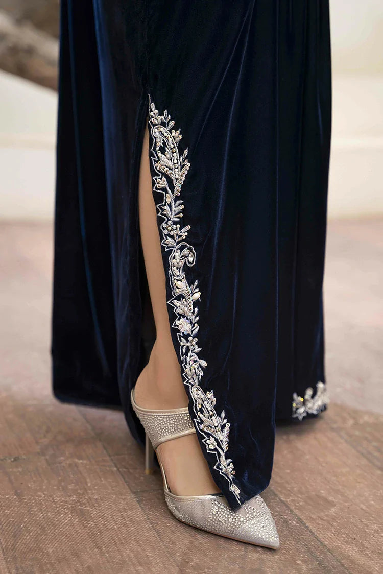 Picture of Hadia Batool - Parizad Collection - Sifa - Available at Raja Sahib