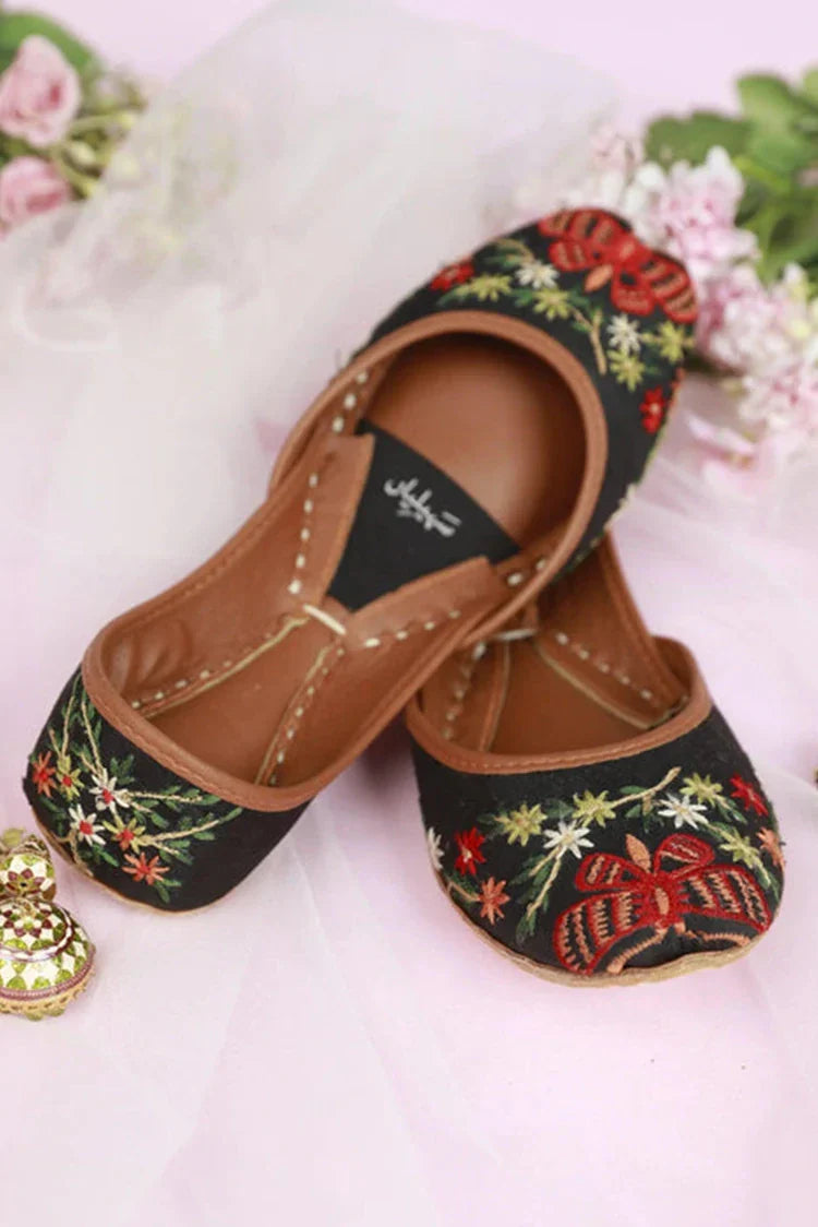 Picture of Saheliyan - Heer Collection - Hazeen - Available at Raja Sahib