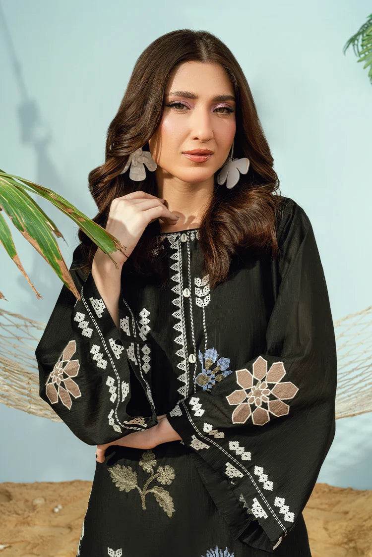 Picture of Kaanthaa - Monsoon RTW - Midnight Pour - Available at Raja Sahib