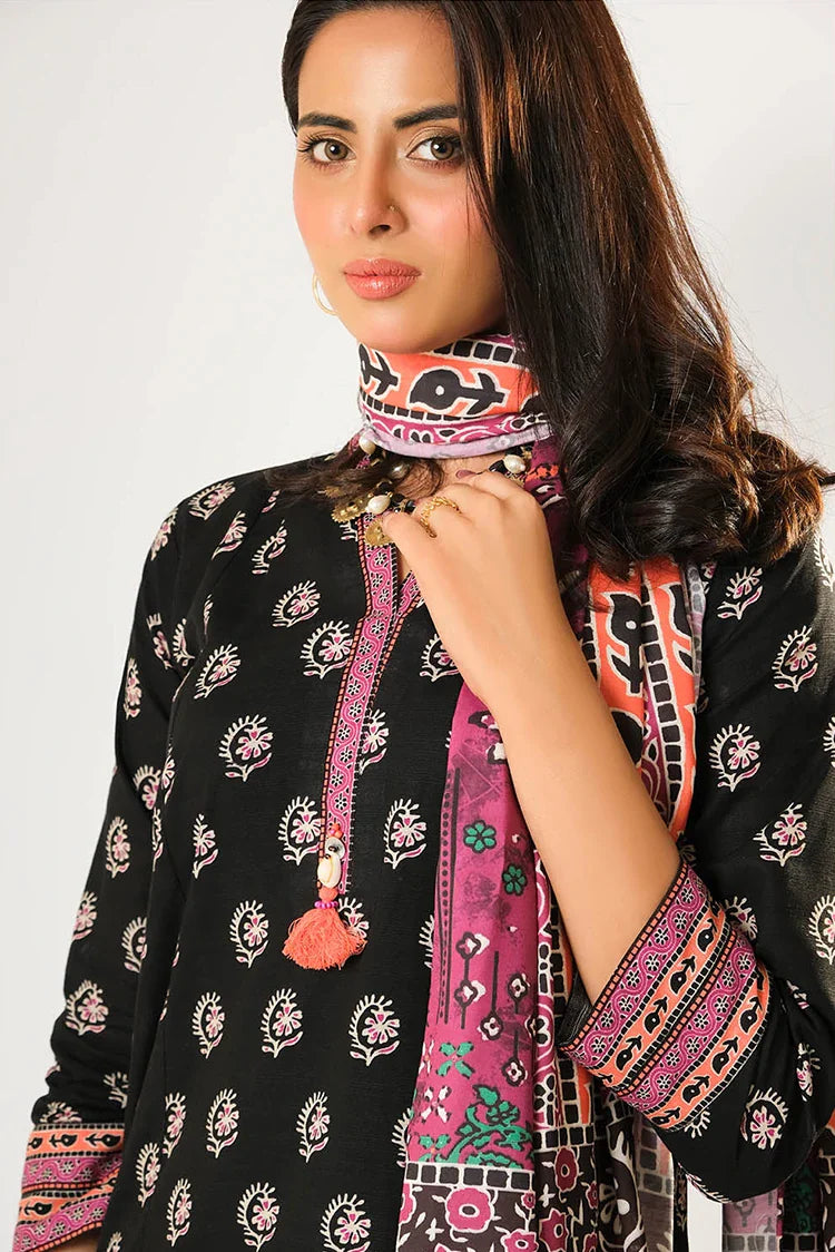 Picture of Women winter clothes | Black & Multicolor | Casual 3 Piece Suit | Cotton Khaddar Printed | LAD-03197 - Available at Raja Sahib