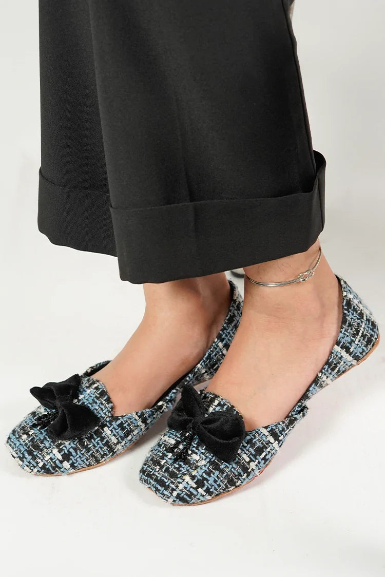 Picture of Viva Walk - Luxe Loaf - Winters Bliss - Available at Raja Sahib