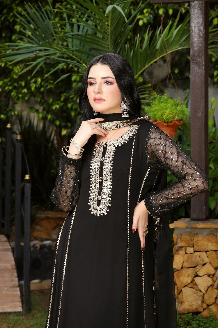 Picture of Manahils - Kurti 123 - Available at Raja Sahib