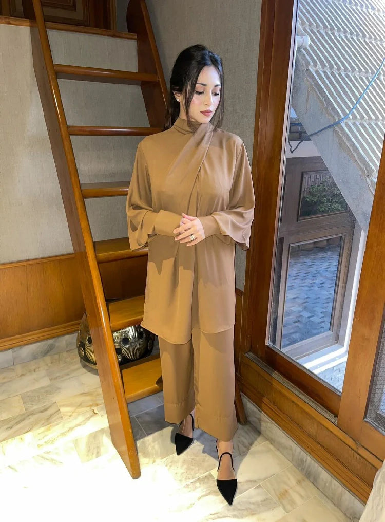 Picture of Manahils - Knot Set Camel Brown - Available at Raja Sahib