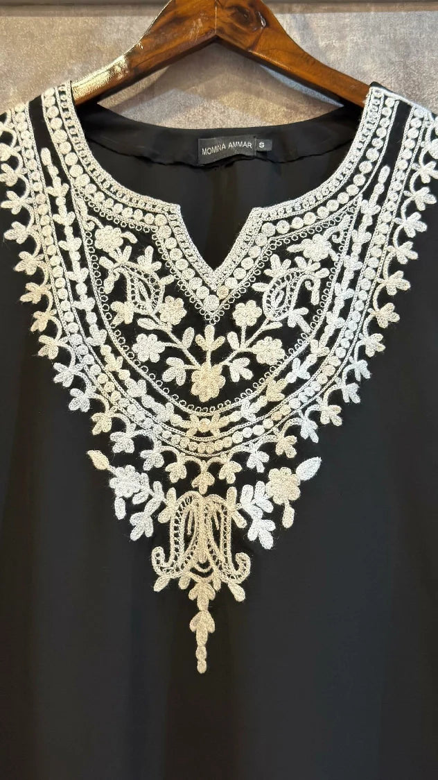 Picture of Manahils - Classy Missy Set Black - Available at Raja Sahib