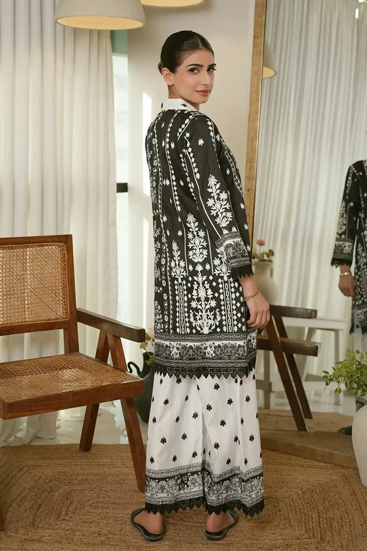 Picture of Karashe - Chapter One - Monochrome Majesty - Available at Raja Sahib