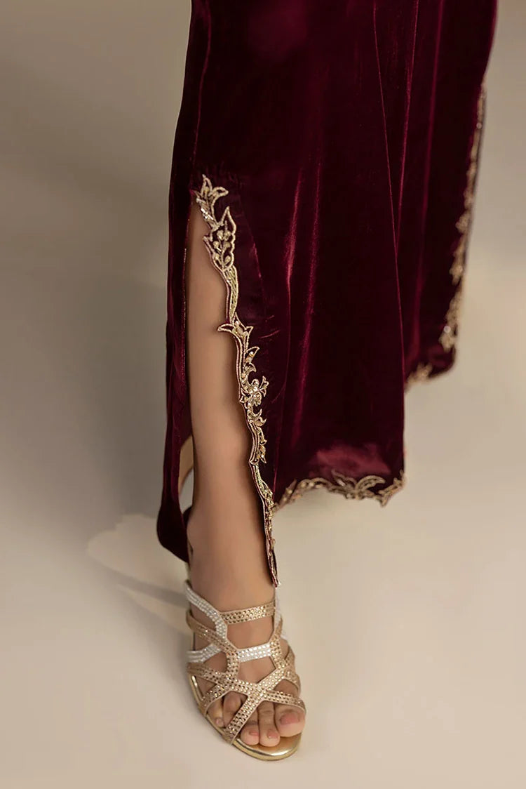 Picture of Mavie - Noir Luxury Velvets - Czarina - Available at Raja Sahib