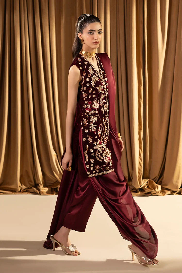 Picture of Mavie - Noir Luxury Velvets - Arden - Available at Raja Sahib