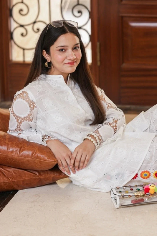 Picture of RJ'S Pret - Knotty & Nice - White Meadow - Available at Raja Sahib