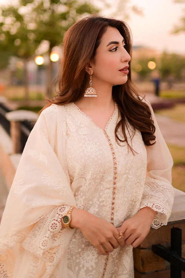 Picture of RJ'S Pret - Festal Luxury Pret - Crema - Available at Raja Sahib