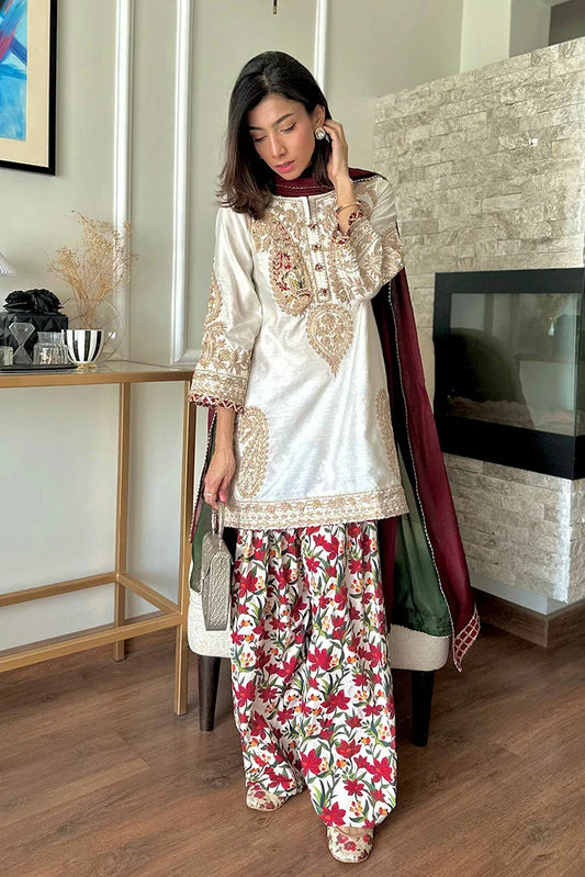 Picture of RJ'S Pret - Paisely Bloom - 3 Piece - Available at Raja Sahib