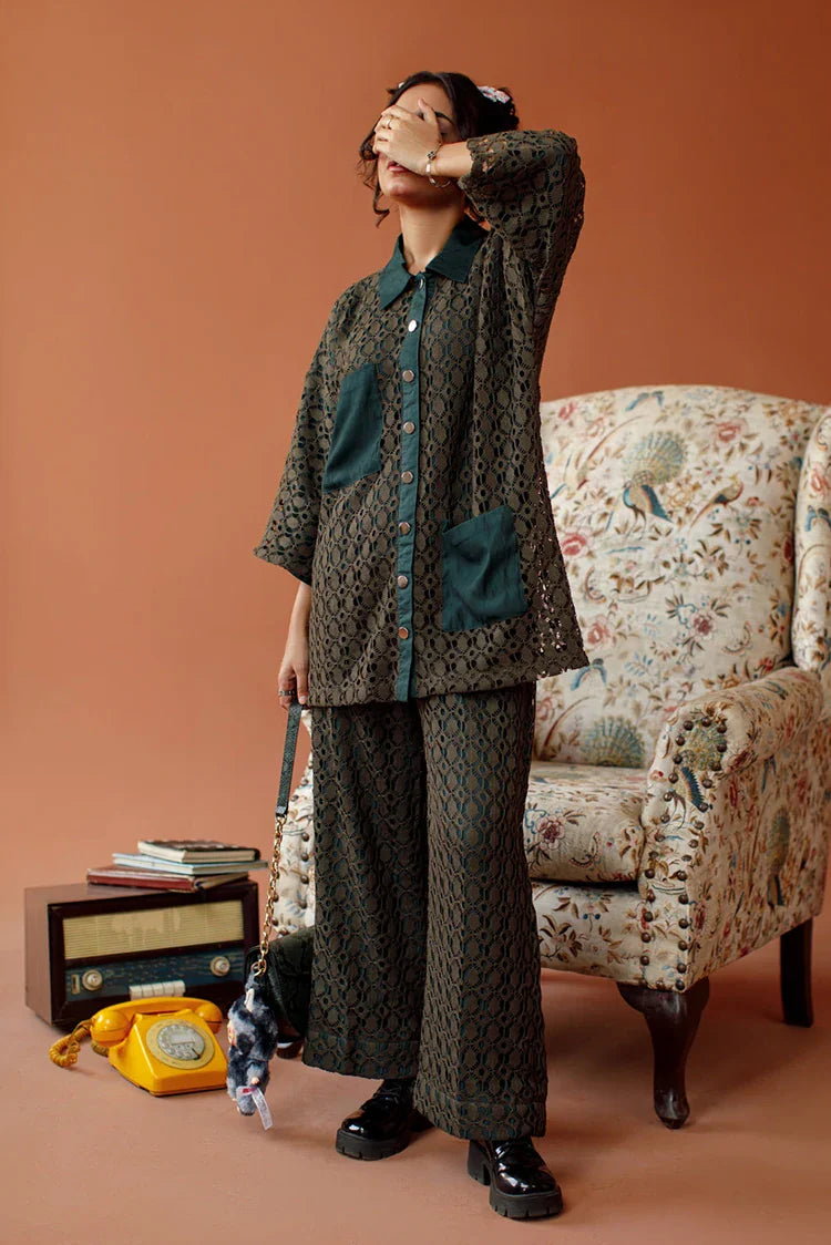 Picture of Ombrella - Retro Motion - 2 Piece - Olive Decode - Available at Raja Sahib