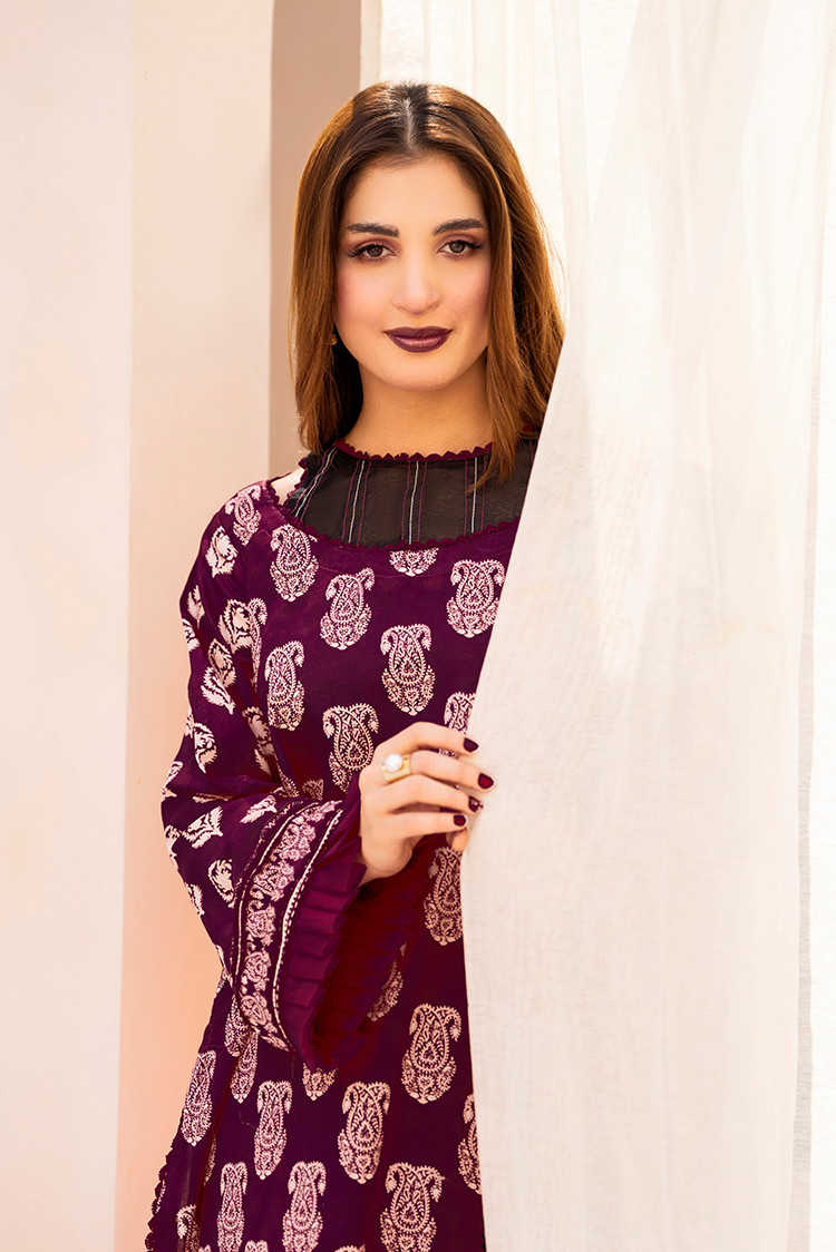 Picture of 3-PC Unstitched Printed Lawn Suit - Available at Raja Sahib
