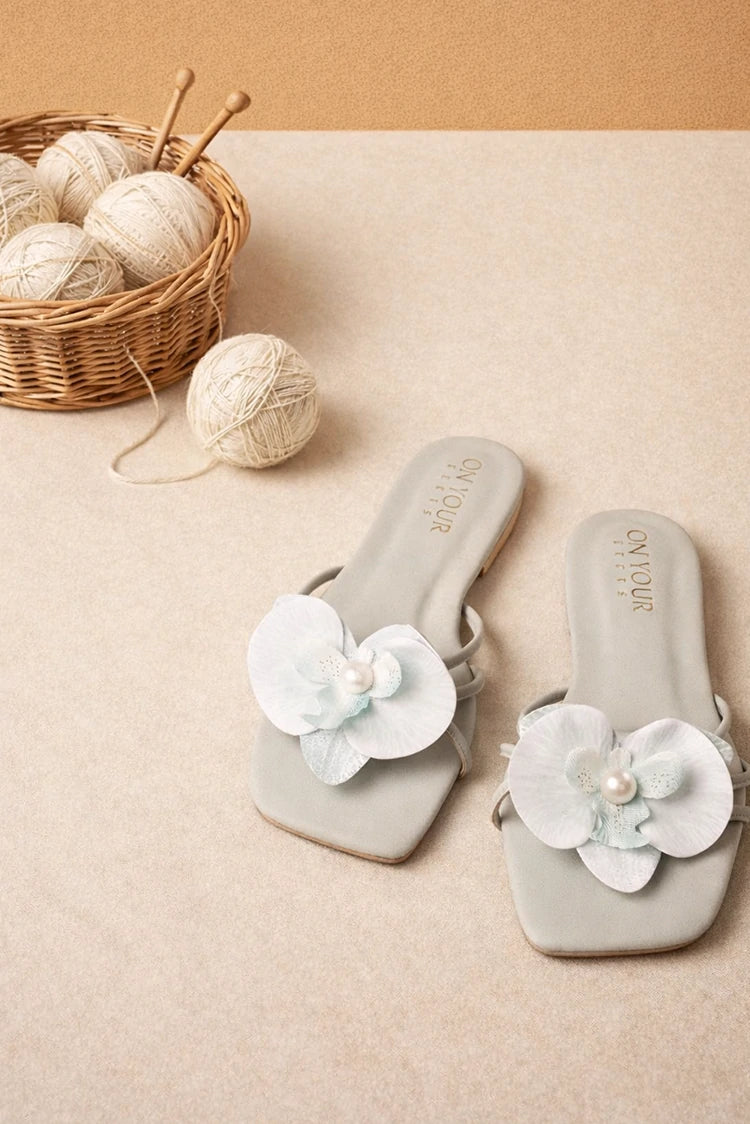 Picture of On Your Feets - Slider - Vanillie - Available at Raja Sahib