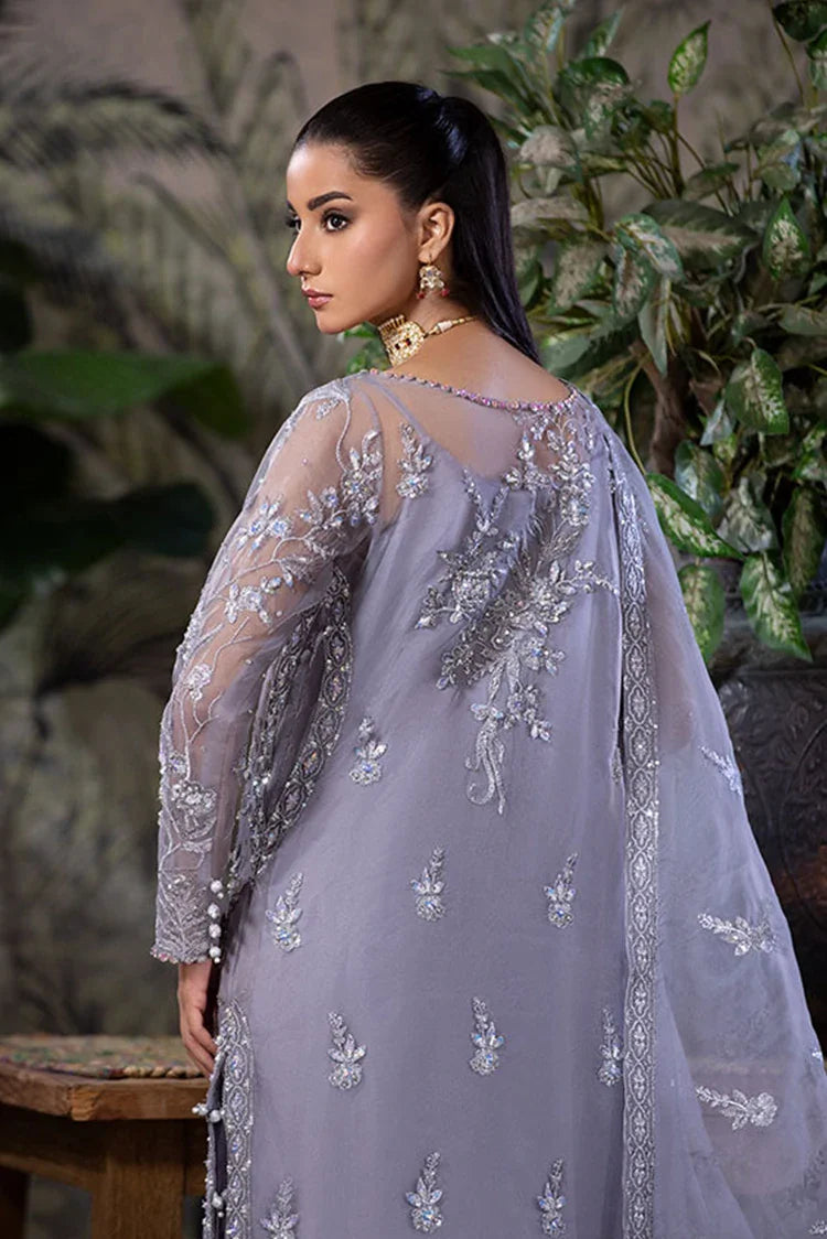 Picture of <!--es-->Amber Imran - Punkh Luxury Formals - Silver Mist - Available at Raja Sahib