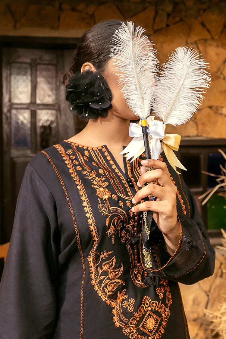 Picture of Tasneem Shamim - Ghazal Lawn Collection - Shahnaz - Available at Raja Sahib